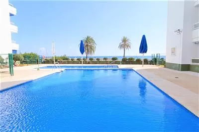 SEAVIEW_Community_swimming_pool_with_sea_views_.JPG
