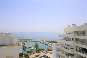 PE02_Magnificent_sea_views_from_the_balcony_in_the_apartment.JPG