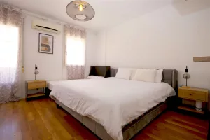 BC3_Second_bedroom_with_super-king_size_bed_and_a_single_bed.JPG