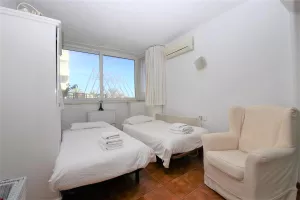 PPBA_Master_bedroom_with_two_single_beds.jpg