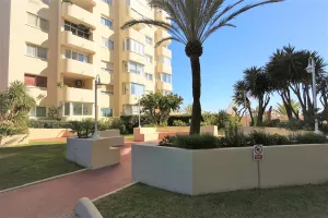 PPBA_Well_maintained_gardens_throughout_this_urbanisation.jpg