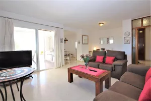 PPBA_Another_view_of_the_lounge_area_with_terrace_access.jpg