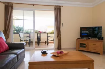 PA8Puerto Alto_Lounge_with_terrace_access.JPG